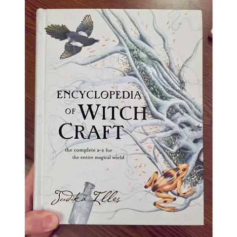 Encyclopedia of Witchcraft: A Complete A-Z